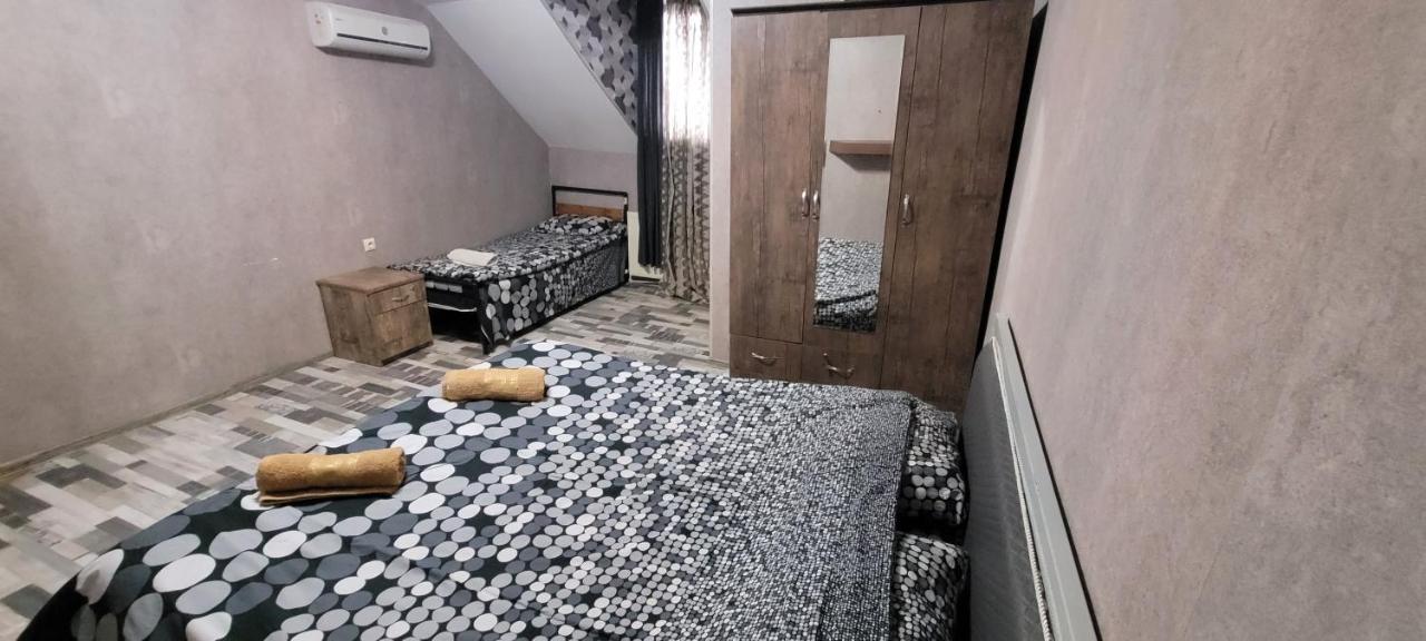 Kiev Hostel Тбилиси Екстериор снимка