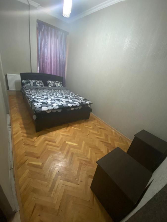 Kiev Hostel Тбилиси Екстериор снимка