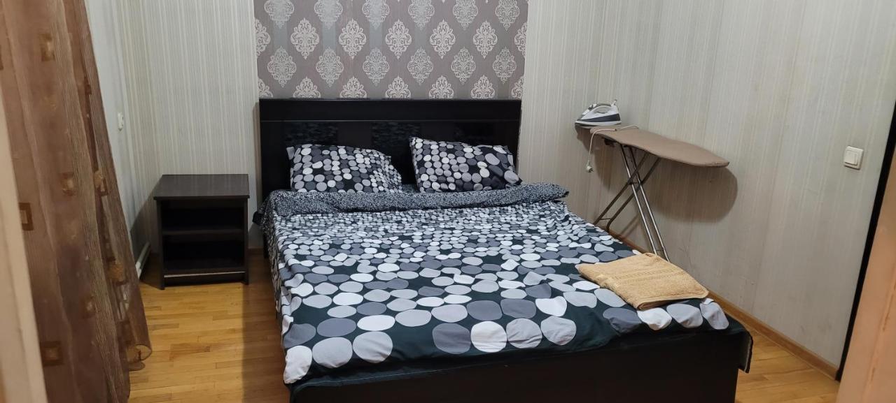 Kiev Hostel Тбилиси Екстериор снимка