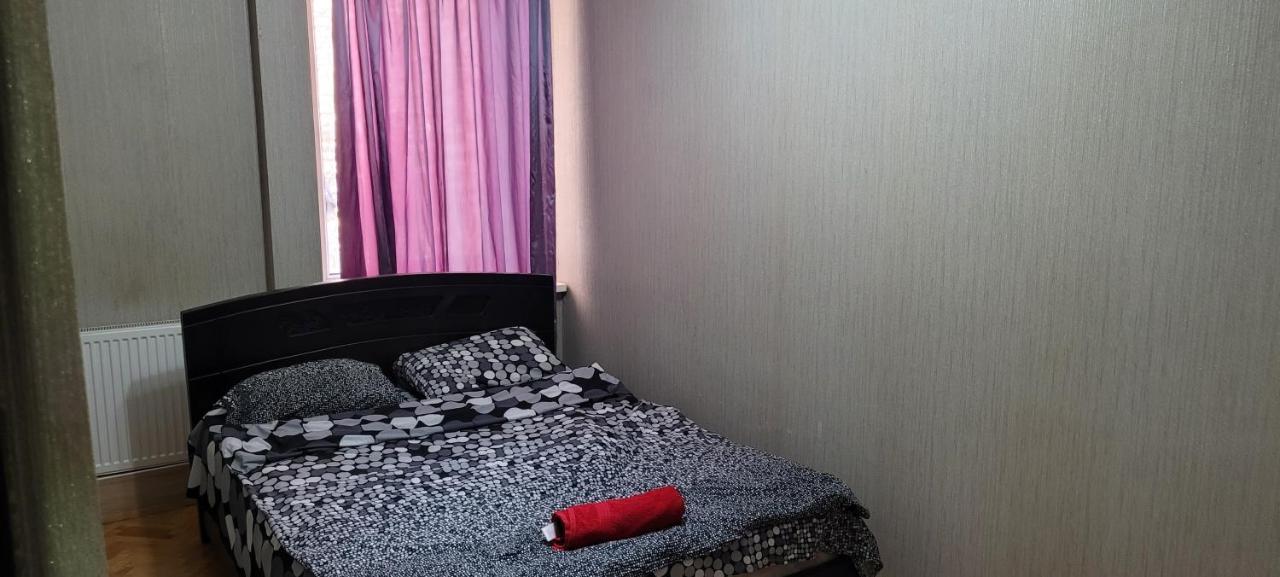 Kiev Hostel Тбилиси Екстериор снимка