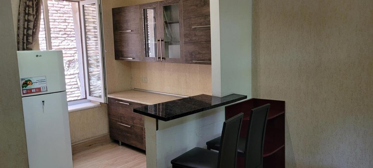 Kiev Hostel Тбилиси Екстериор снимка