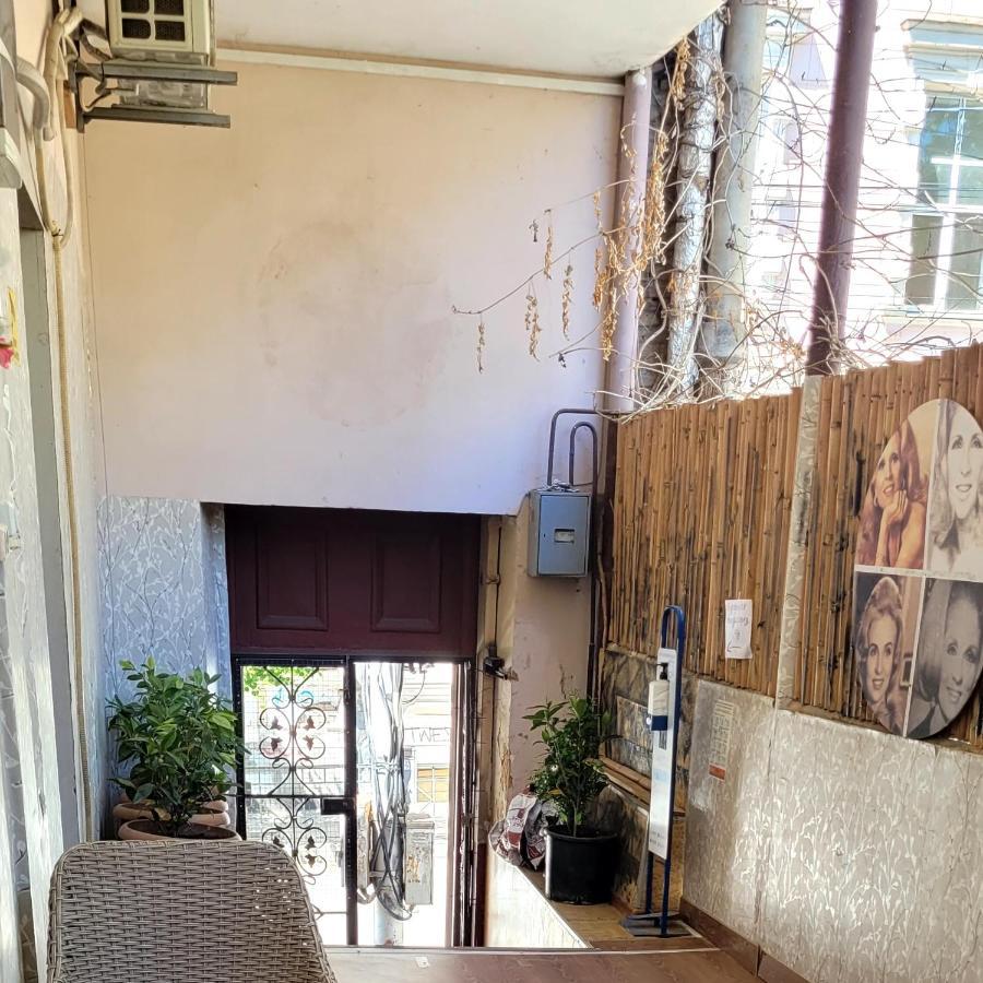 Kiev Hostel Тбилиси Екстериор снимка