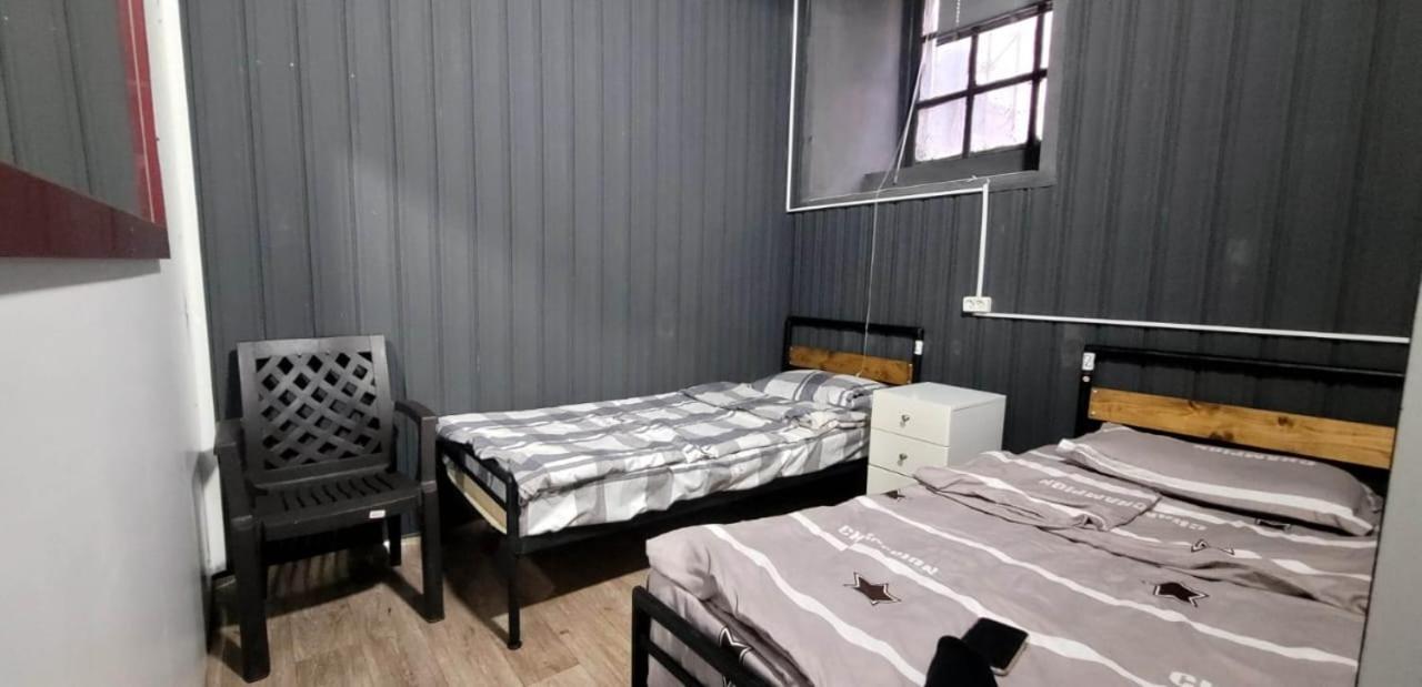 Kiev Hostel Тбилиси Екстериор снимка