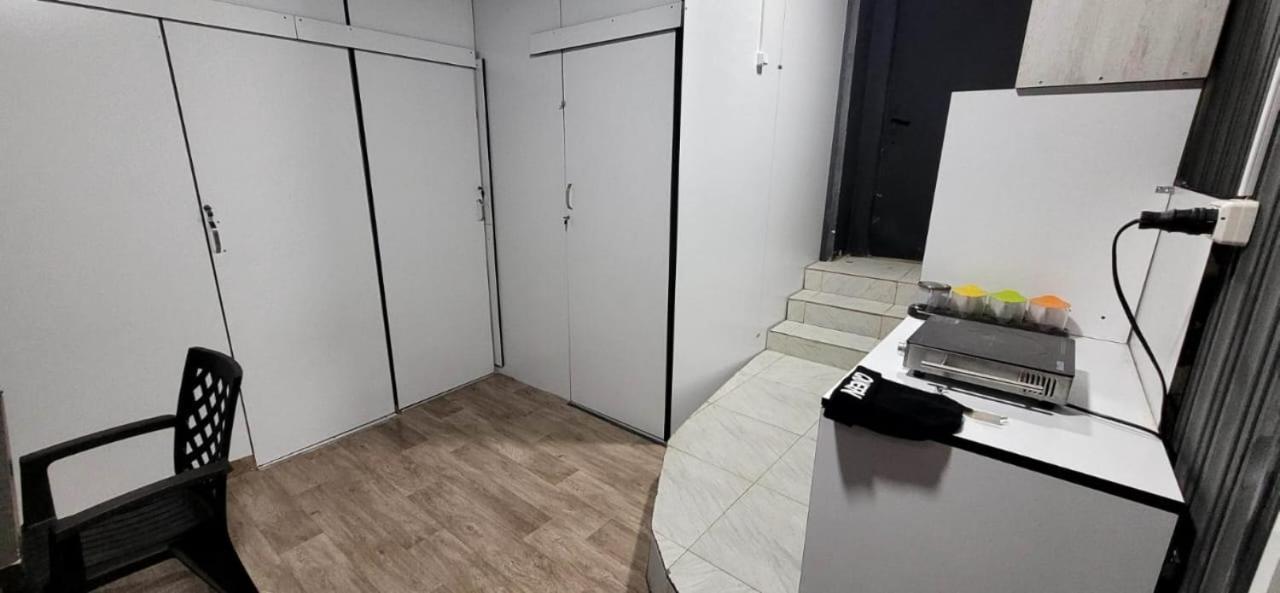 Kiev Hostel Тбилиси Екстериор снимка