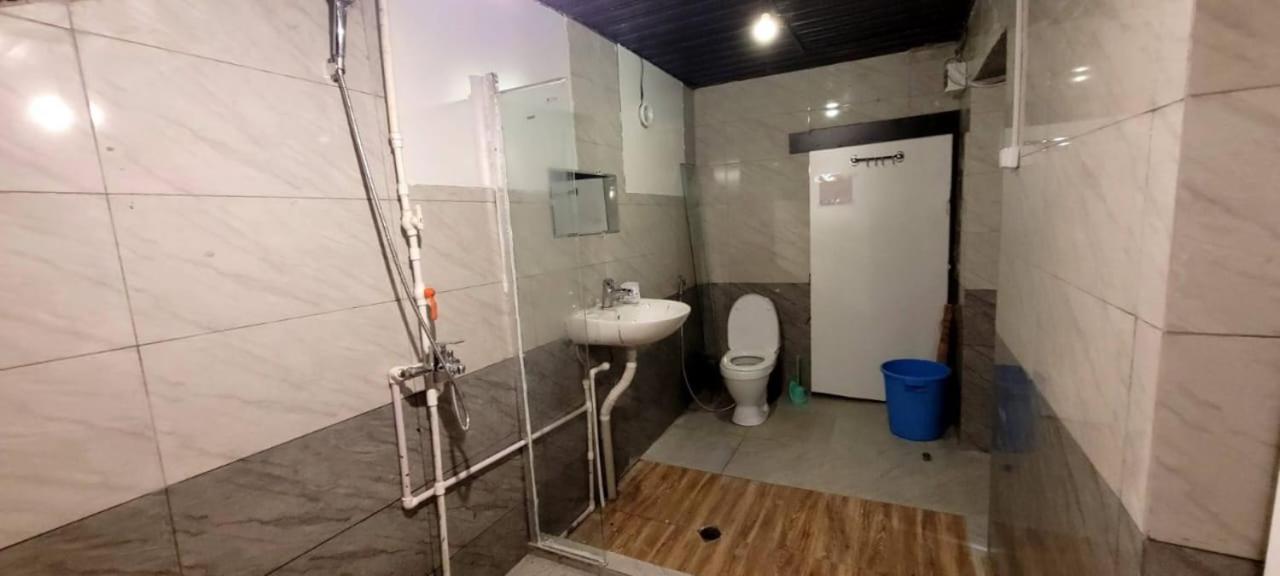 Kiev Hostel Тбилиси Екстериор снимка