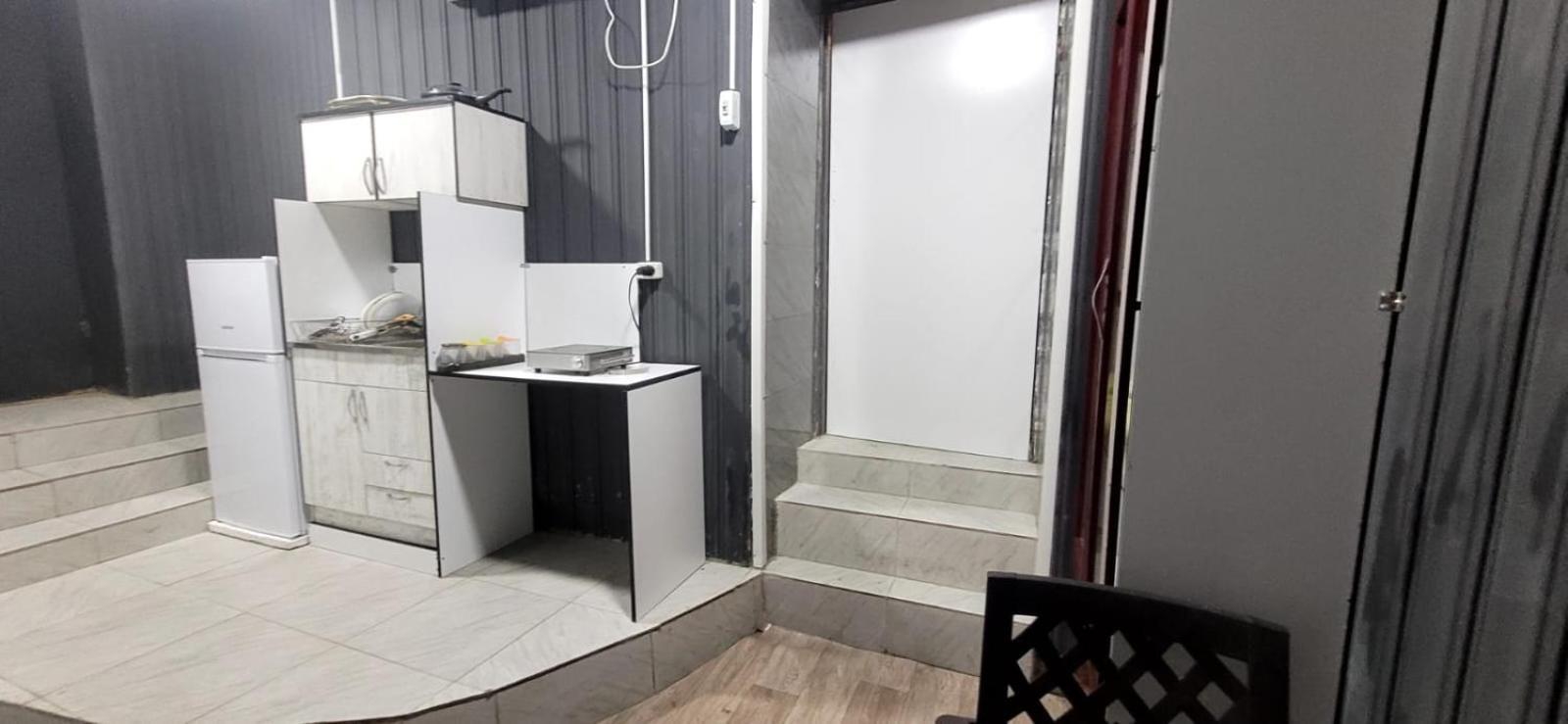 Kiev Hostel Тбилиси Екстериор снимка