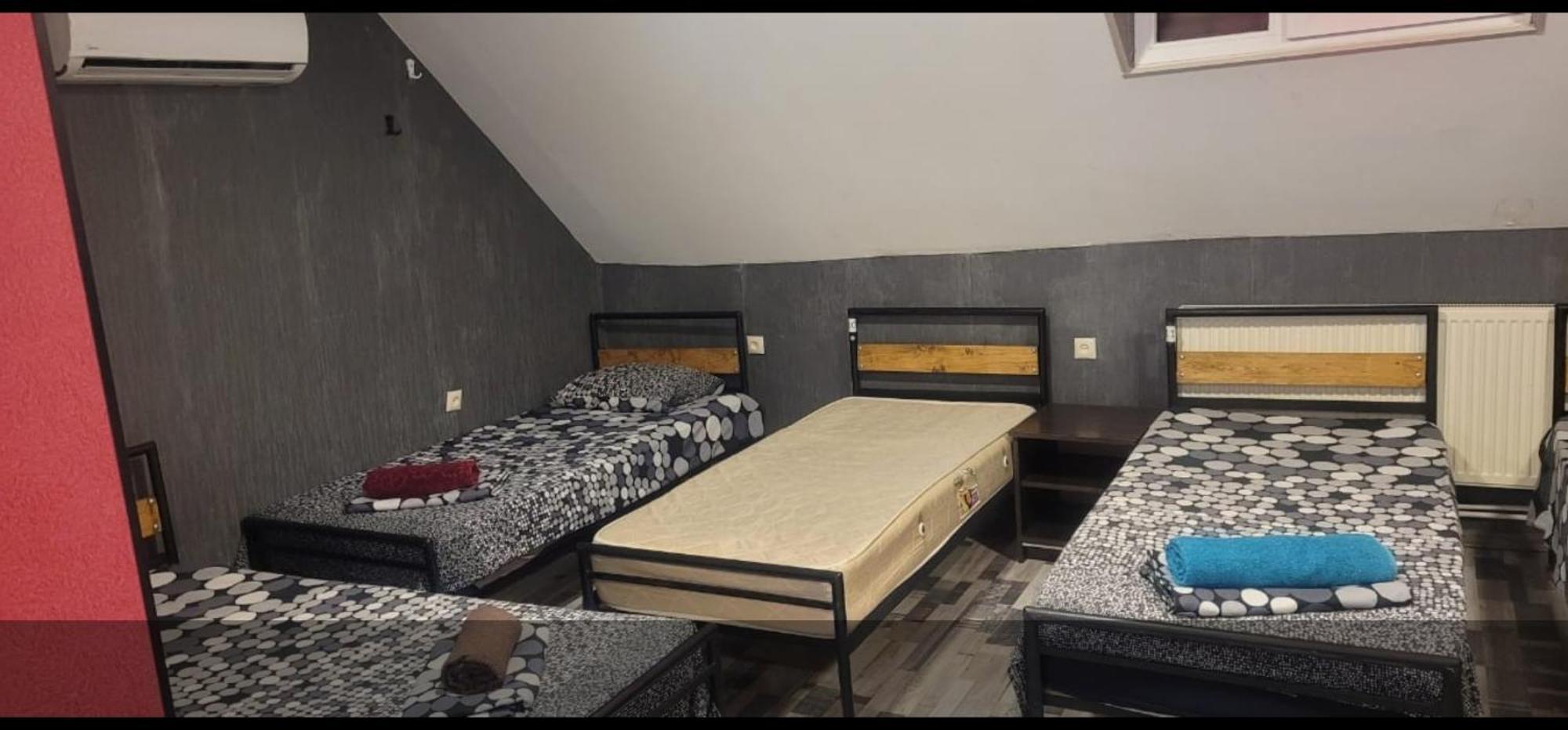 Kiev Hostel Тбилиси Екстериор снимка