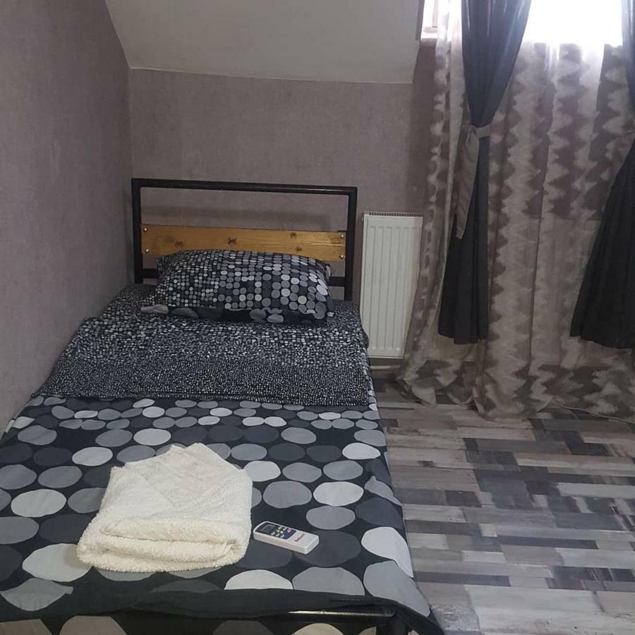 Kiev Hostel Тбилиси Екстериор снимка