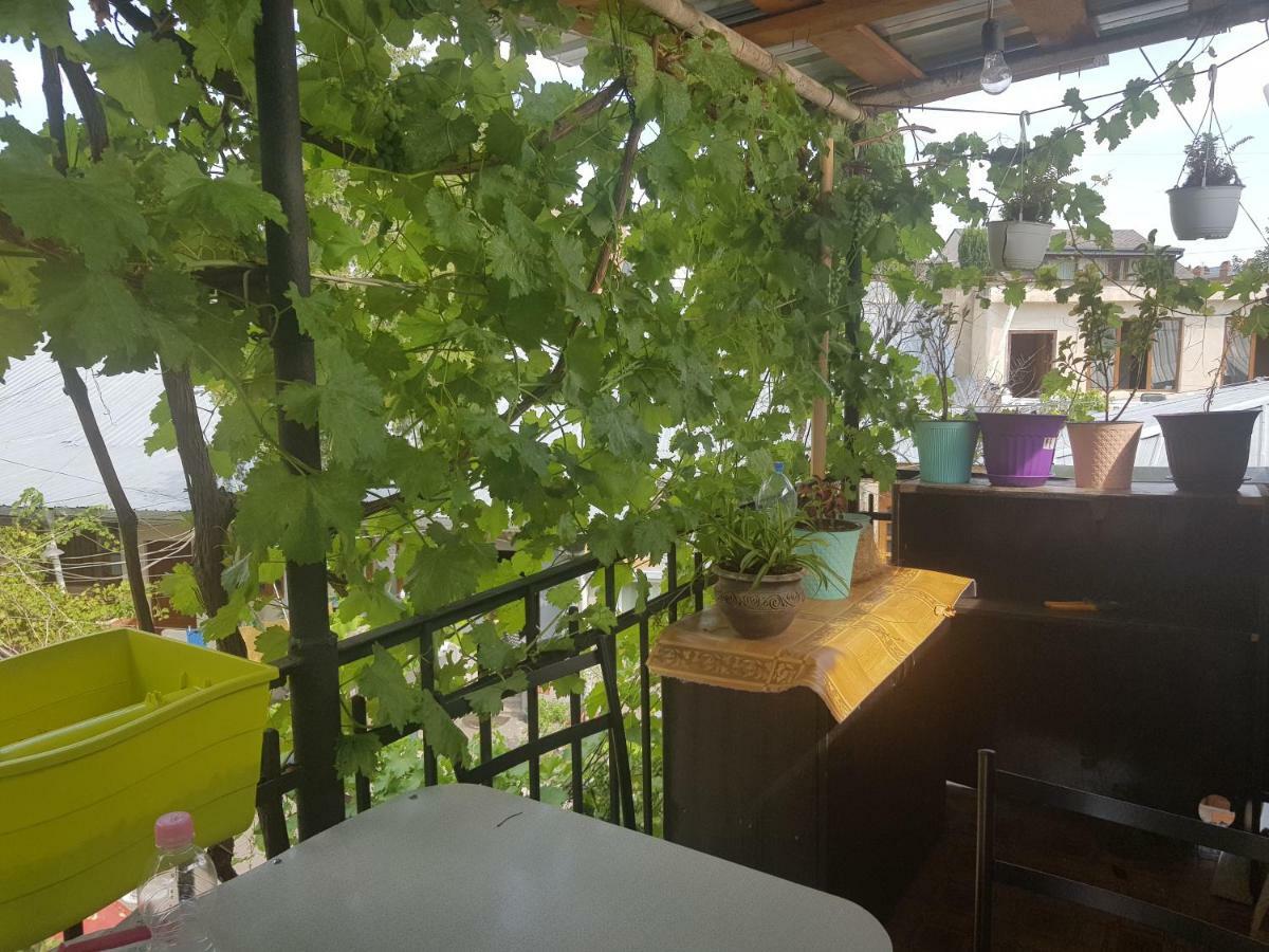 Kiev Hostel Тбилиси Екстериор снимка