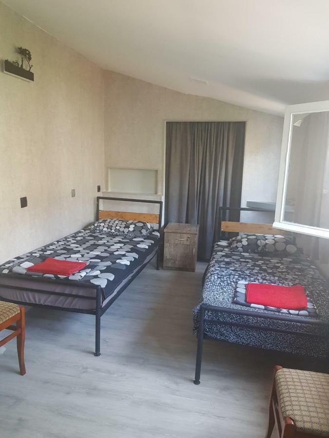 Kiev Hostel Тбилиси Екстериор снимка